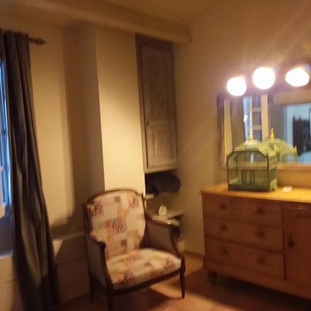 Chambre Pour 2 Personnes Avec Salle De Bain Privee Tourves Buitenkant foto