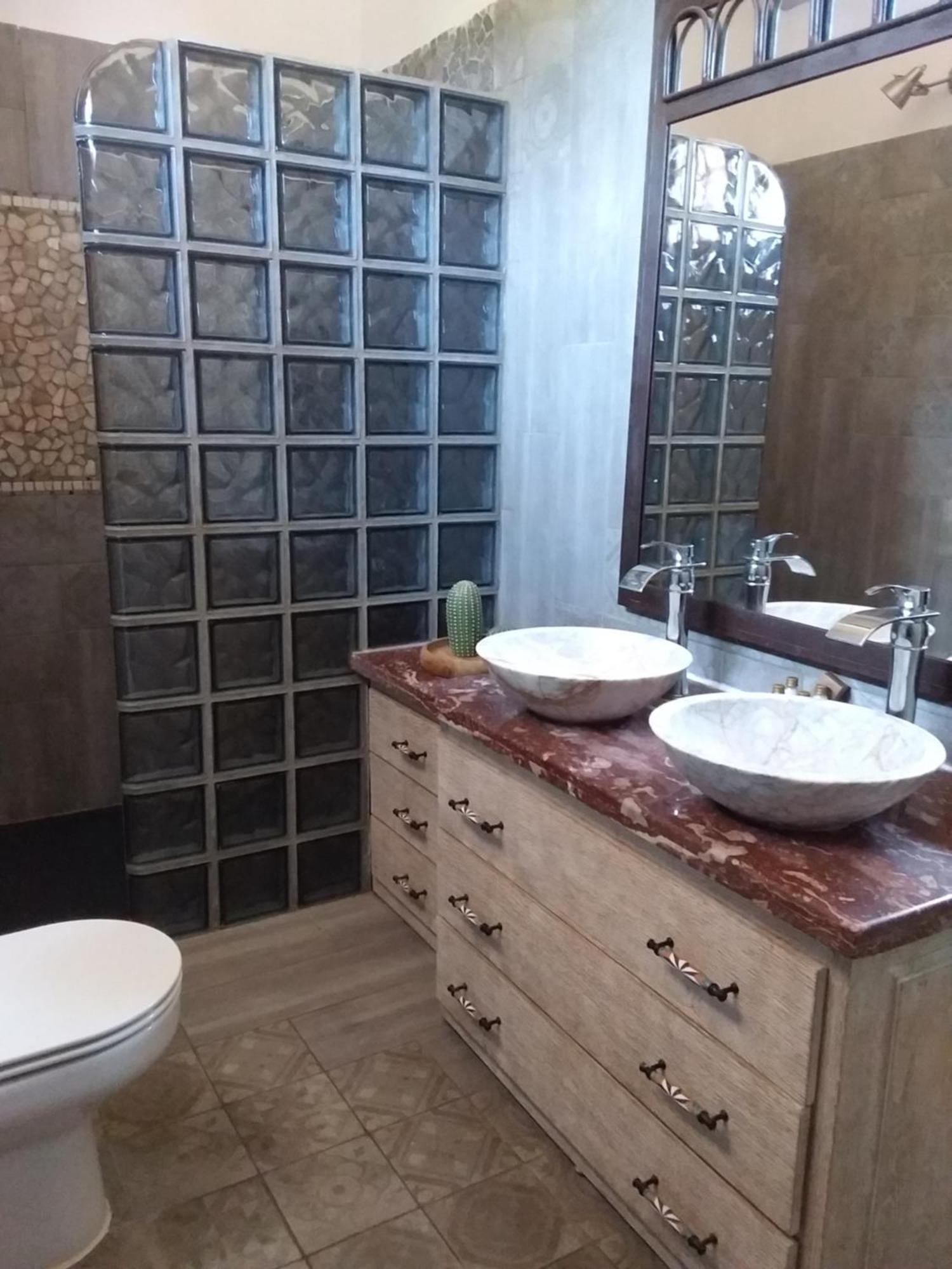 Chambre Pour 2 Personnes Avec Salle De Bain Privee Tourves Buitenkant foto